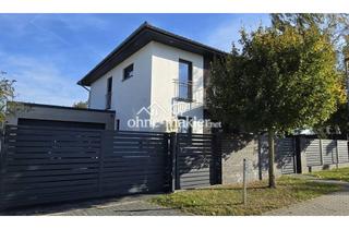 Villa kaufen in Pappelring, 12529 Schönefeld, Provisionsfrei vom Eigentümer – Exklusive Stadtvilla mit wunderschönem Feldblick!