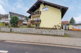 Mehrfamilienhaus kaufen in Fuchsweg, 64747 Breuberg, 3-Familien-Haus mit Charme und Potenzial auf großem Grundstück in Breuberg