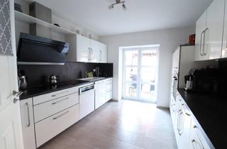 Wohnung kaufen in Bahnhofstraße, 38154 Königslutter, Moderne Wohnung in historischem Vierseitenhof in Innenstadtlage von Königslutter
