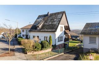 Einfamilienhaus kaufen in Dorfstraße, 56594 Willroth, Willroth: Einfamilienhaus mit viel Platz, Balkonen und großem Garten - Jetzt besichtigen!