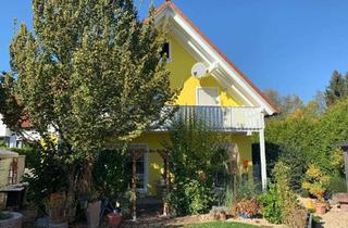 Haus kaufen in 84106 Volkenschwand, GIS IMMOBILIEN - Großes Haus mit schönem Garten und 2 Garagen!