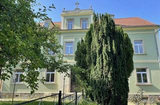 Anlageobjekt in Schulstraße 151, 02894 Sohland, Tradition trifft Zukunft: Dorfschule mit Chancen für Ferien- oder Familienwohnen