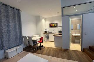 Immobilie kaufen in Konrad-Wolf-Str. 89, 13055 Alt-Hohenschönhausen, Gewerbeeinheit, umgebaut zu 2 Apartments für die Kurzzeitvermietung!