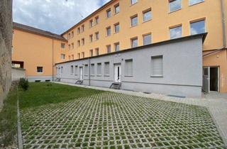 Garagen mieten in Schmiedestraße, 02943 Weißwasser, Stellplatz zu Vermieten