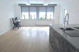 Wohnung kaufen in 65558 Burgschwalbach, Sanierte 4 Zimmer Wohnung mit Terrasse und Stellplätzen im Herzen von Burgschwalbach
