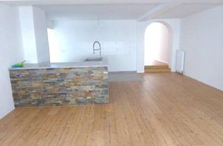 Wohnung kaufen in 65558 Burgschwalbach, 4 Zimmer Wohnung mit Terrasse und Stellplätzen im Herzen von Burgschwalbach