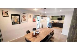 Haus kaufen in 63549 Ronneburg, Modernes Zweifamilienhaus mit hochwertiger Ausstattung zu verkaufen