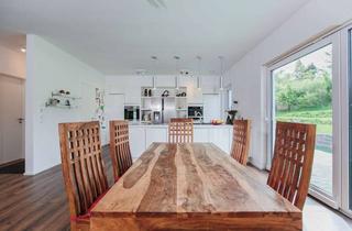 Haus kaufen in 96190 Untermerzbach, Wunderbarer Fernblick... erst bauen, dann träumen !