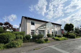 Büro zu mieten in 35708 Haiger, Gepflegte Bürofläche mit eigenen Parkplätzen in zentraler Lage