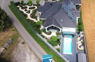 Einfamilienhaus kaufen in 85111 Adelschlag, Exklusives Einfamilienhaus mit Einliegerwohnung und Pool zwischen Ingolstadt und Eichstätt