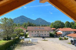 Wohnung kaufen in 83324 Ruhpolding, Herrliche Dachgeschosswohnung mit zwei Balkonen in sonniger Lage