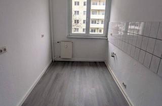 Wohnung mieten in Dessauer Landstraße 15 E, 06385 Aken, Frisch renoviert & ab August 2025 bezugsbereit - Willkommen daheim!