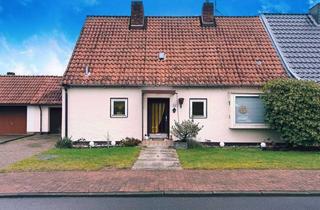 Doppelhaushälfte kaufen in 32339 Espelkamp, Sanierungsbedürftige Doppelhaushälfte in ruhiger Lage von Espelkamp