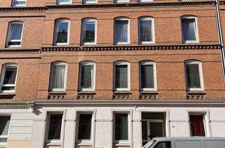 Wohnung mieten in Wörthstrasse 35, 24116 Schreventeich, Schrevenpark !! 2 Zi Whg WG geeignet, gr Küche 2 Min zur Uni. ,Klinik, Holzboden, renov