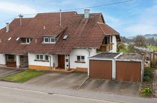 Doppelhaushälfte kaufen in 79777 Ühlingen-Birkendorf, Ühlingen-Birkendorf / Berau - Familienglück - Attraktive DHH Dorfrandlage mit Alpenblick sowie sonnigem Garten und Garagen