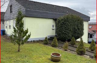 Haus kaufen in 79802 Dettighofen, Zweifamilienhaus in Dettighofen - Ideal für Familien und Investoren - ca. 950 m² Grundstücksfläche!