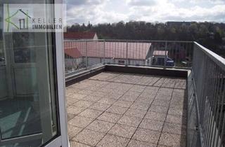 Wohnung mieten in Crimmitschauer Str., 08412 Werdau, Zentrumsnah gelegene 4-R-Wohnung mit 25 qm Dachterrasse + Wintergarten, 2 Bäder, Gemeinschaftsgarten
