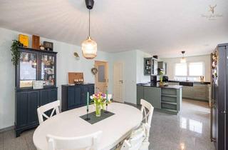 Haus kaufen in 97239 Aub, Top modernes Zweifamilienhaus aus 2015 – Effizient, großzügig & sofort bezugsfrei!