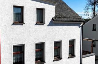 Doppelhaushälfte kaufen in 08228 Rodewisch, Rodewisch - Doppelhaushäfte mit Garten, Garage und Nebengebäude