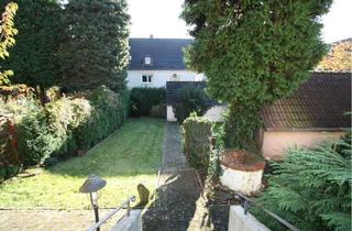 Haus kaufen in 45964 Gladbeck, GENERATIONENHAUS IN GLADBECK MIT TERRASSE, BALKON, GARAGE UND GROSSEM GARTEN
