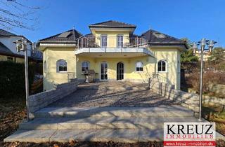 Villa kaufen in 64404 Bickenbach, Energieeffiziente Villa mit Schwimmteich – luxuriös & stilvoll Wohnen!