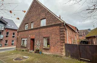 Haus kaufen in 48324 Sendenhorst, Neu bauen oder sanieren ! - MFH auf großem Grundstück im Herzen von Albersloh