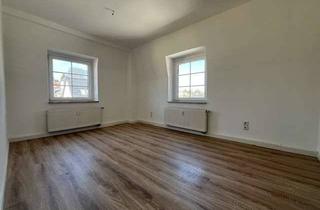 Wohnung mieten in 09236 Claußnitz, Neu sanierte 2-Raum Dachgeschoss-Wohnung in ruhiger Lage von Markersorf