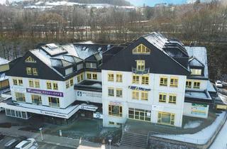 Anlageobjekt in Straße Der Einheit 55, 08340 Schwarzenberg, Über 1.000 m² attraktive Fläche für Ihr Gewerbe! 9,30% Bruttomietrendite bei Vollvermietung möglich!