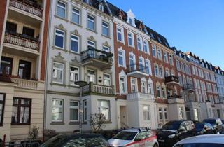 Wohnung kaufen in Geverdestr. 21, 23554 St. Lorenz Nord, Wunderschöne sanierte Altbauwohnung mit Balkon in St. Lorenz Nord im Erstbezug ...