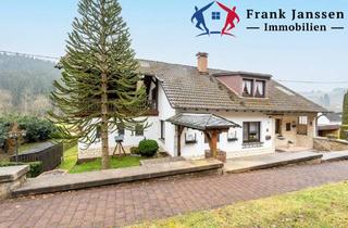 Einfamilienhaus kaufen in 54533 Eisenschmitt, Eisenschmitt - Freistehendes Einfamilienhaus mit Garten, Garage & Weitblick in Eisenschmitt