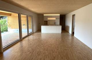 Wohnung mieten in 89558 Böhmenkirch, Geschmackvolle 4-Raum-Wohnung mit gehobener Innenausstattung mit Einbauküche in Böhmenkirch