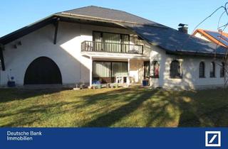 Villa kaufen in 82178 Puchheim, Wohnen hinter dem eigenen Betrieb, Villa mit Büro-Altbestand. Großes Grundstück