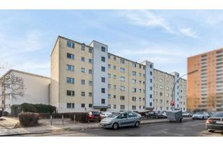 Wohnung kaufen in Pionierstraße 179, 13589 Berlin, Vermietete 2-Zimmer-Wohnung mit Balkon und Fahrstuhl in Spandau (WE43)
