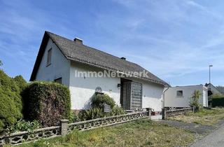 Einfamilienhaus kaufen in Am Heinzelberg, 35689 Dillenburg, Einfamilienhaus mit Garten, Garage, kleiner Werkstatt u. schönem Weitblick. Einliegerwohnung möglich