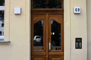 Wohnung kaufen in Am Falkenberg 69, 12524 Altglienicke (Treptow), Provisionsfrei! 3 Zimmer im 1. OG mit Süd Balkon!