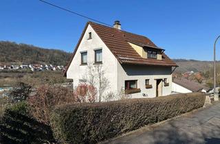 Haus kaufen in Bächbergweg 10, 74676 Niedernhall, Haus mit Potenzial sucht neuen Eigentümer - inkl. Einliegerwohnung!