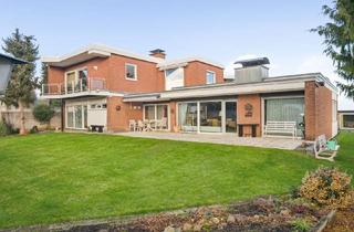 Haus kaufen in Quarzstraße, 53881 Euskirchen, Sehr gepflegtes und großzügiges Wohnhaus mit viel Flair und sonnigen Garten in Euskirchen-Rheder