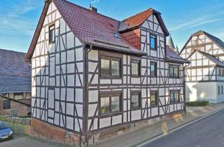 Anlageobjekt in 34225 Baunatal, Großes Wohnhaus mit Scheune und Bauland im Ortskern von Großenritte