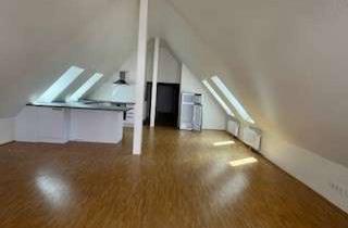 Wohnung mieten in Darmsheimer Straße, 71069 Sindelfingen, Wohnen im historischen Ambiente - 3,5 Zi-Maisonette-Whg. mit ca. 105 qm und herrlicher Dachterrasse