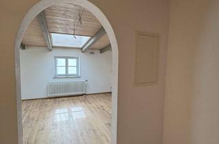 Wohnung kaufen in Weinstrasse, 83022 Innenstadt, Helle 2- Zimmer Wohnung mit Dachterrasse im Herzen der Stadt