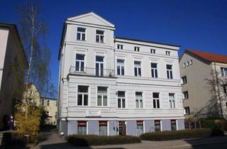 Garagen mieten in 18055 Rostock, Stellplätze im Hinterhof einer alten Stadtvilla nähe des Hauptbahnhofs