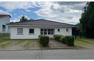 Haus kaufen in Fleckebyer Straße, 18239 Satow, Beliebter Klassiker, großer Bungalow in Satow