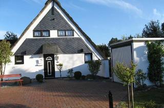 Doppelhaushälfte kaufen in 23775 Großenbrode, Großenbrode - Reetgedecktes Ferienhaus in GroßenbrodeOstsee in einmaliger Lage