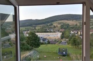 Wohnung kaufen in 63857 Waldaschaff, Waldaschaff - Gepflegte Dachgeschoßwohnung mit traumhaftem Ausblick in Feldrand