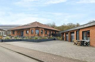 Einfamilienhaus kaufen in Osterweide, 23774 Heiligenhafen, Einmalige Chance: Exklusives Einfamilienhaus mit Einliegerwohnung und Gewerbe unweit von der Ostsee