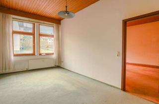 Wohnung kaufen in 58769 Nachrodt-Wiblingwerde, Charmante 4-Zimmer-Etagenwohnung mit Terrasse und Modernisierungspotenzial in Nachrodt-Wiblingwerde