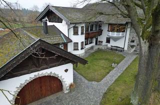 Wohnung kaufen in 93149 Nittenau, Außergewöhnliche Eigentumswohnung mit Garage und großem Garten