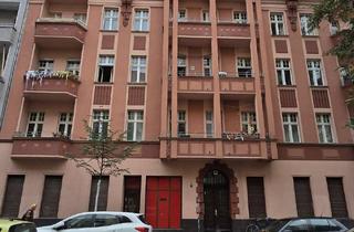 Wohnung kaufen in Emser Straße 100, 12051 Neukölln, Bezugsfreie Große Altbauwohnung mit 3 Zimmern und Balkon in Kiezlage