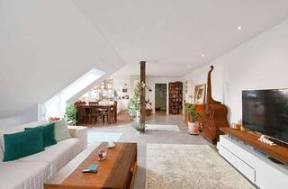 Wohnung kaufen in 58097 Altenhagen, Lichtdurchflutete Dachgeschosswohnung mit Weitblick in Hagen-Mittelstadt