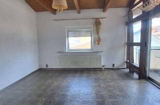 Wohnung mieten in Hauptstraße 98, 74889 Sinsheim, Helle Dachgeschosswohnung mit Einbauküche & Loggia